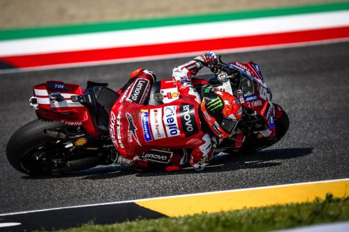 Francesco Bagnaia auf der Ducati Desmosedici GP26 in der Kurve – MotoGP Italien GP Mugello 2026
