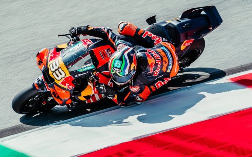 Brad Binder auf der KTM RC16 beim Beschleunigen – MotoGP Italien GP Mugello 2026