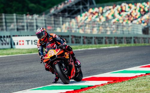Enea Bastianini auf der KTM RC16 in der Kurve – MotoGP Italien GP Mugello 2026