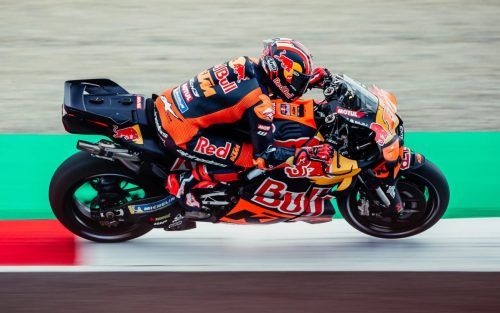 Maverick Vinales auf der KTM RC16 in Schraglage – MotoGP Italien GP Mugello 2026