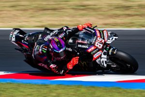 Jorge Martin auf der Aprilia RS-GP am Kurvenausgang, Startnummer 89 und Schriftzug Martinator auf der Verkleidung – MotoGP San-Marino-GP Misano 2026
