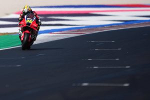 Joan Mir in der Frontansicht auf der Geraden von Misano, Honda RC213V mit Startnummer 36 – MotoGP San-Marino-GP 2026