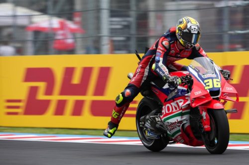 Joan Mir auf der Honda RC213V vor DHL-Werbebande – MotoGP Ungarn GP Balaton Park 2026