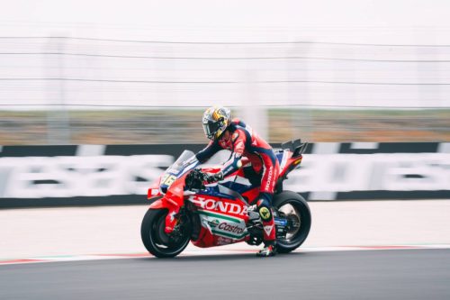 Joan Mir auf der Honda RC213V, Frontansicht auf der Strecke – MotoGP Ungarn GP Balaton Park 2026