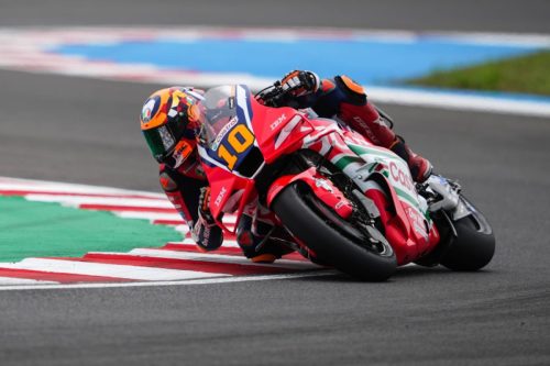 Luca Marini auf der Honda RC213V in Schräglage – MotoGP Ungarn GP Balaton Park 2026