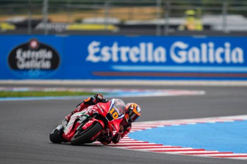 Luca Marini auf der Honda RC213V vor Estrella-Galicia-Werbebande – MotoGP Ungarn GP Balaton Park 2026