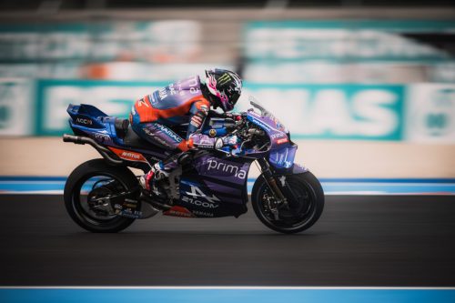 Jack Miller auf der Pramac-Yamaha YZR-M1, Seitenansicht auf der Strecke – MotoGP Ungarn GP Balaton Park 2026