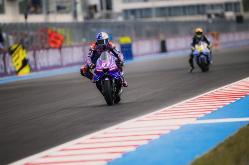 Toprak Razgatlioglu auf der Pramac-Yamaha YZR-M1 mit Startnummer 07, Frontansicht – MotoGP Ungarn GP Balaton Park 2026