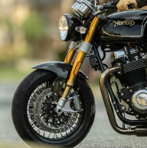Norton Commando 961 (3)