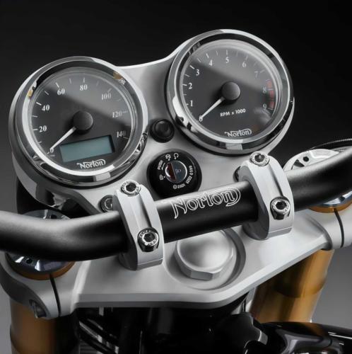 Norton Commando 961 (8)