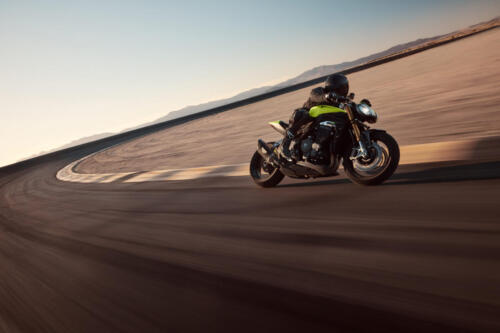OE_SpeedTriple1200RX_MY25_09128_JP