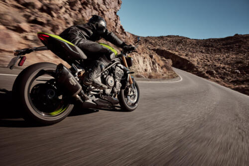 OE_SpeedTriple1200RX_MY25_17117_JP