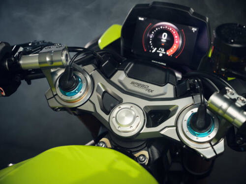 OE_SpeedTriple1200RX_MY25_18769_JP