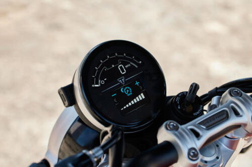 OE_SpeedTwin1200RS_MY25_001939_JP
