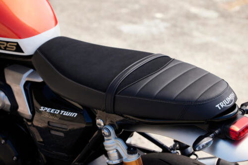 OE_SpeedTwin1200RS_MY25_002107_JP