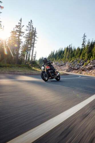 OE_SpeedTwin1200RS_MY25_004278_JP