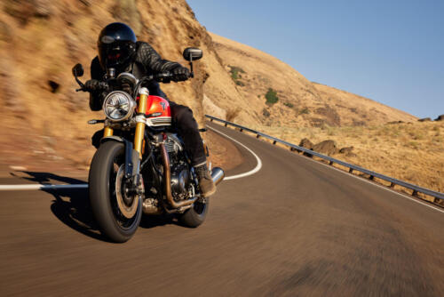 OE_SpeedTwin1200RS_MY25_012548_JP
