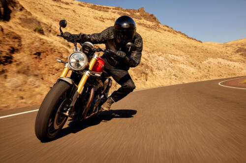 OE_SpeedTwin1200RS_MY25_012728_JP