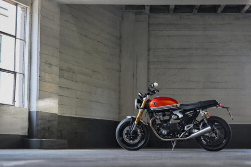 OE_SpeedTwin1200RS_MY25_CW4I3975_GE
