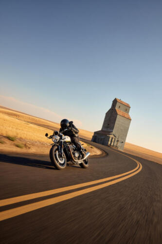 OE_SpeedTwin1200_MY25_013464_JP