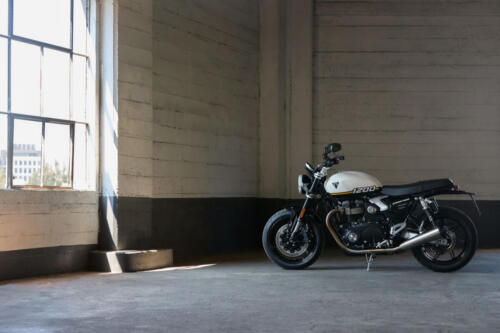 OE_SpeedTwin1200_MY25_CW4I4535_GE