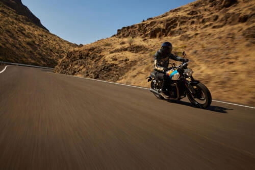 OE_SpeedTwin900_MY25_010737_JP