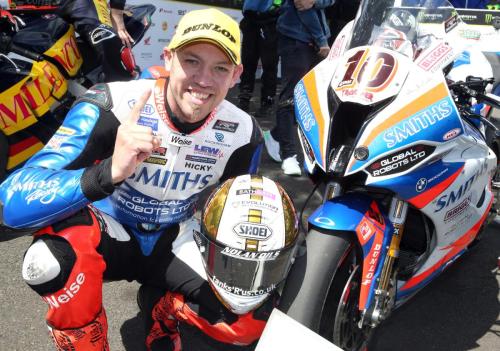 Peter-Hickman-und-Dunlop-12