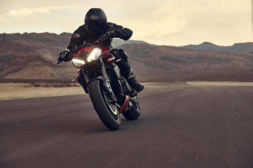 Street Triple RS_MY23_41160_ML