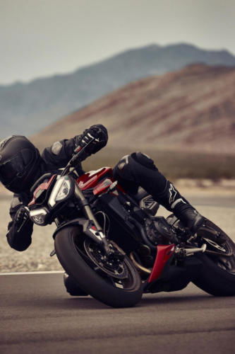 Street Triple RS_MY23_44003_ML