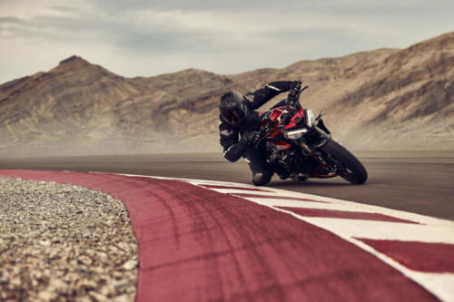 Street Triple RS_MY23_44303_ML