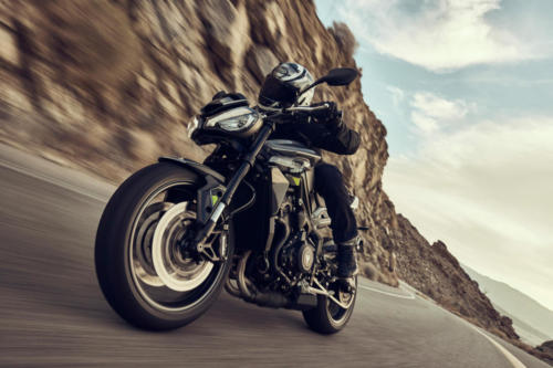 Street Triple R_MY23_03858_ML