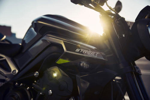 Street Triple R_MY23_19343_ML