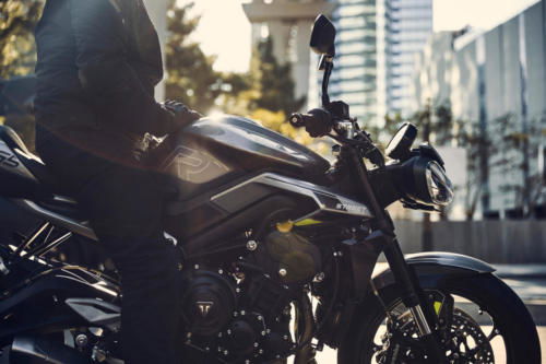 Street Triple R_MY23_22912_ML