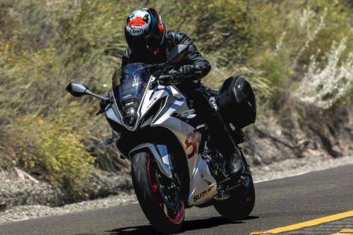 Suzuki GSX-8R - 2024 (22)