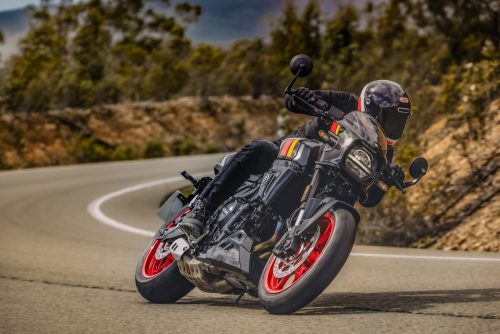 Suzuki GSX-8TT (3)