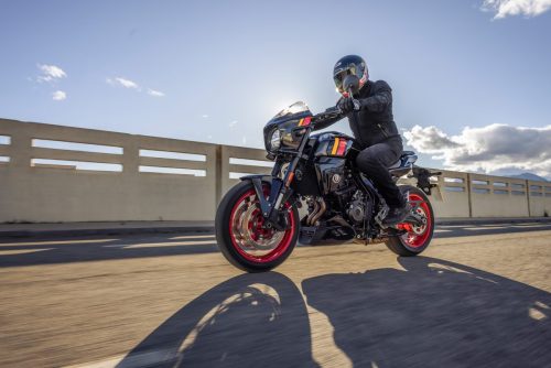 Suzuki GSX-8TT (4)