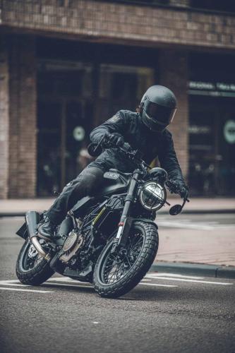 Svartpilen 401 2022-5