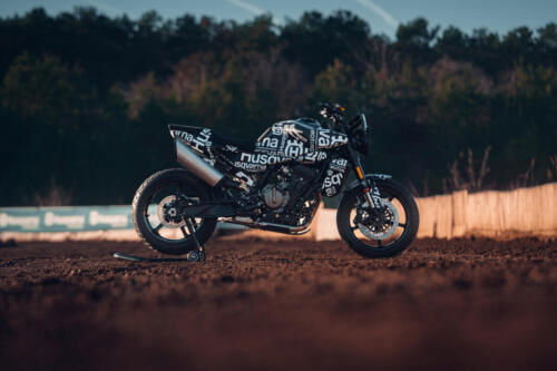 Svartpilen 801 Camouflage - 2024 (1)