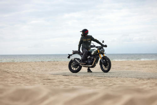 TH1_Scrambler 400X_MY24_1068_JP