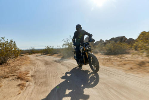 TH1_Scrambler 400X_MY24_7209_JP