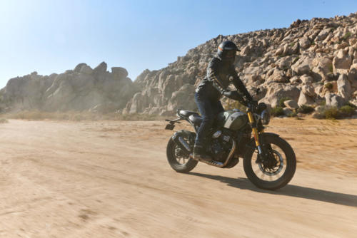 TH1_Scrambler 400X_MY24_7338_JP