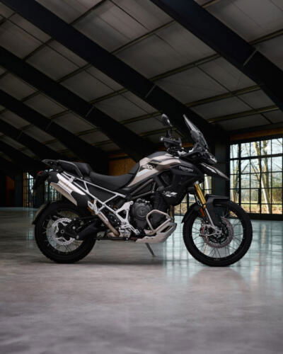 Tiger1200RallyPro_MY24_CW4I9015_GE-4X5