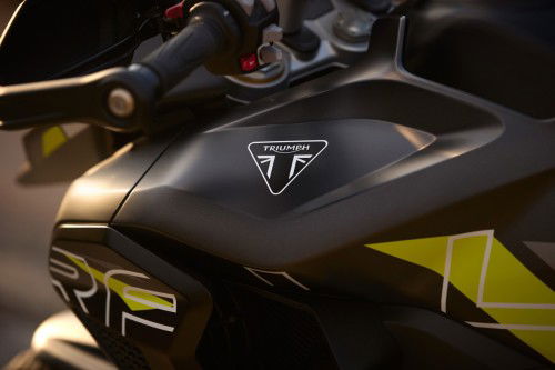 Tiger_1200_Desert_Edition_MY26_CW4I0885_GE