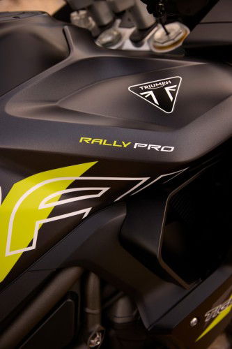 Tiger_1200_Desert_Edition_MY26_CW4I1635_GE