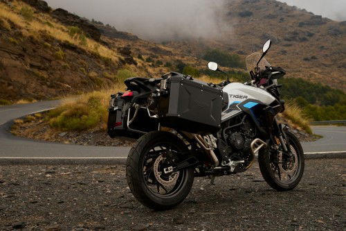 Tiger_900_Alpine_Edition_MY26_CW4I9994_GE