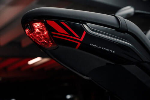 Trident-660-Triple-Tribute_MY26_4433_GE