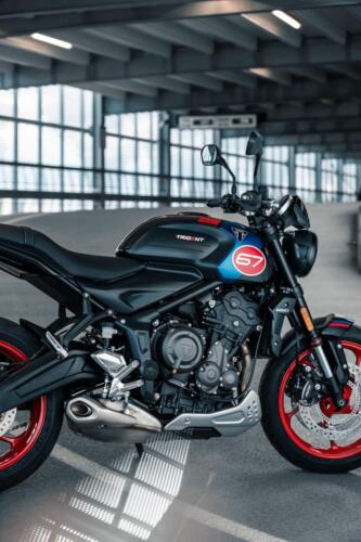 Trident-660-Triple-Tribute_MY26__GE