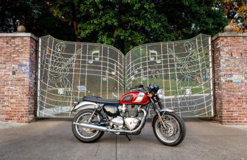 Triumph BONNEVILLE T120 ELVIS PRESLEY LIMITED EDITION (2)