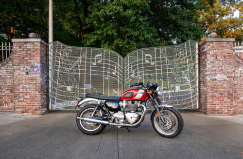 Triumph BONNEVILLE T120 ELVIS PRESLEY LIMITED EDITION (3)