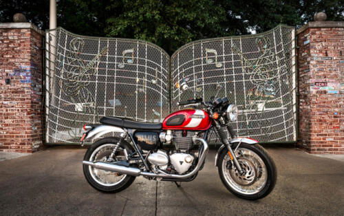 Triumph BONNEVILLE T120 ELVIS PRESLEY LIMITED EDITION (5)